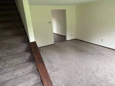 Main picture of 655 Robbins Station Rd