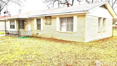 Main picture of 400 Sandal St