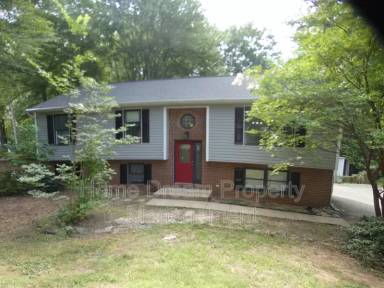 Main picture of 35 Hillcrest Dr