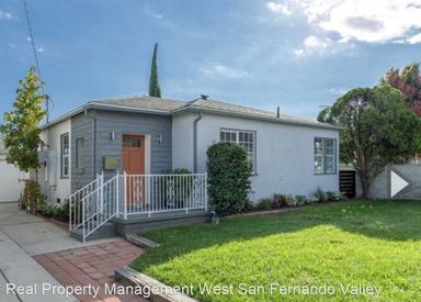 Main picture of 11140 Vanowen St