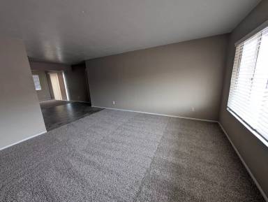 Main picture of 1824 W Portobello Ave