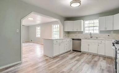 Main picture of 801 NE 3rd St