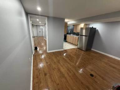 Main picture of 200 E Albanus St