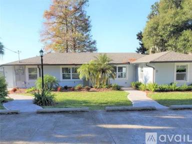 Main picture of 1111 Lakeshore Dr