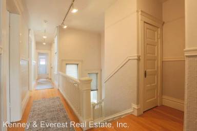 Main picture of 1740 Union St
