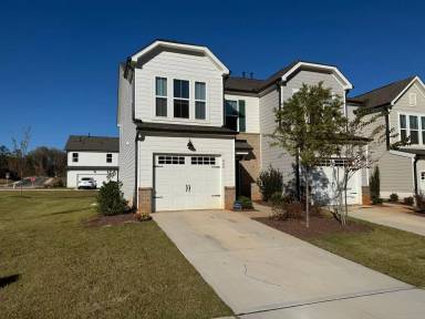 Main picture of 448 Glen Clova Dr