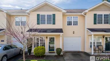 Main picture of 130 Lanceford Cir