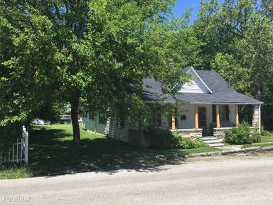 Main picture of 312 W 15th St