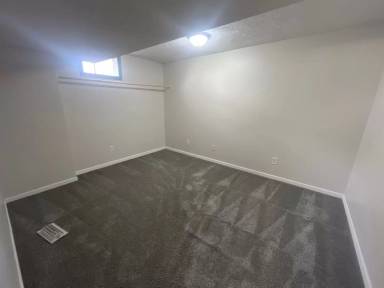 Main picture of 7009 S 79th St