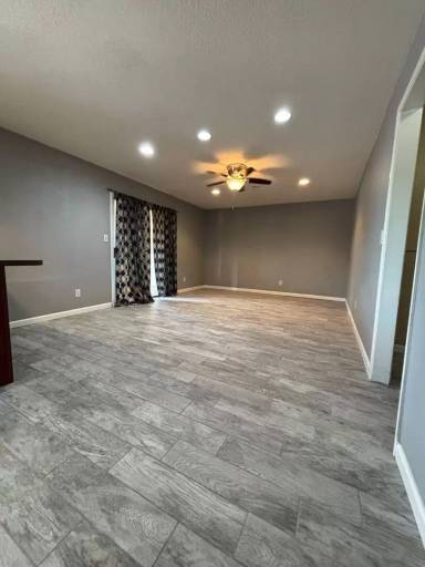 Main picture of 921 W Naranja Ave