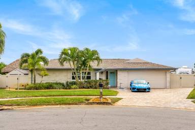 Main picture of 1710 Vega Ave