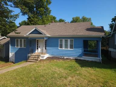 Main picture of 3822 E 68th St