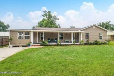 Main picture of 912 Maple St