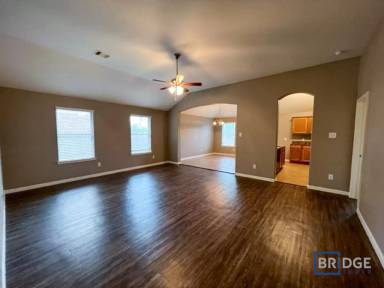 Main picture of 13560 Lake Breeze Ln