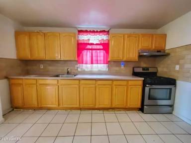 Main picture of 28 Gates Ave