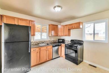 Main picture of 7081 Ruth Way