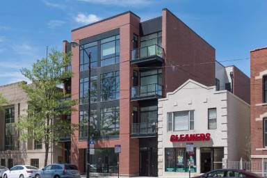 Main picture of 1510 W Division St