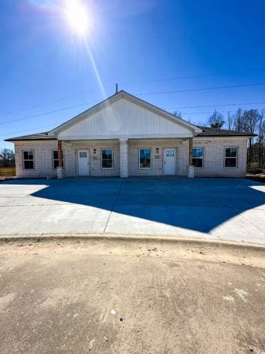 Main picture of 1704-1738 Rosemary Dr Apartments
