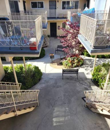 Main picture of 3548 Brenton Ave
