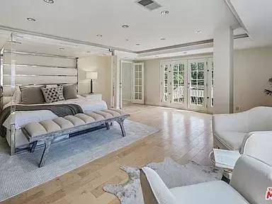 Main picture of 3625 Coldwater Canyon Ave