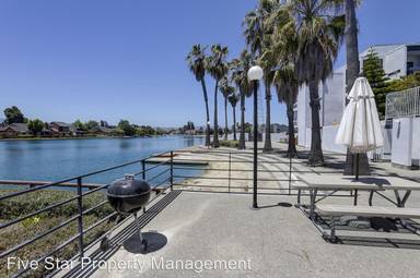Main picture of 908 Beach Park Blvd