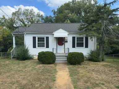 Main picture of 2927 Grand Ave NW