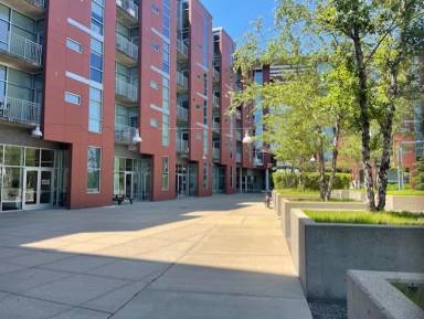 Main picture of 5th and Main Condo