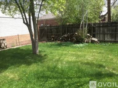 Main picture of 774 Dahlia St