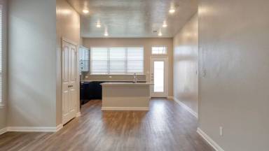 Main picture of 2220 John Ross Ct
