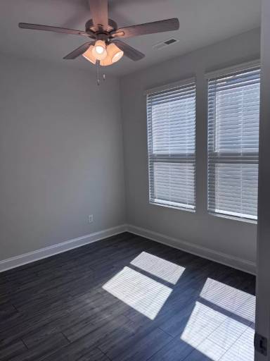 Main picture of 8607 Lilium Ln