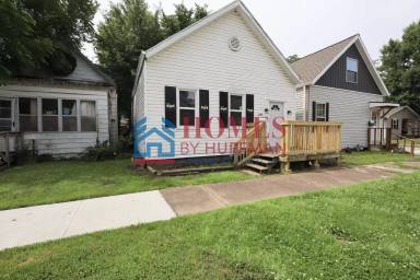 Main picture of 1303 E Indiana St