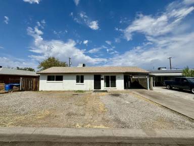 Main picture of 2028 N 38th Ave