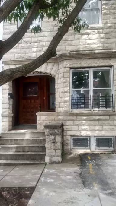 Main picture of 18 E Lafayette Ave