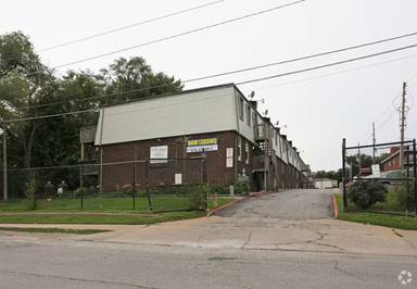 Main picture of 8154 1/2 Troost Ave