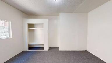 Main picture of 116 N Lake St