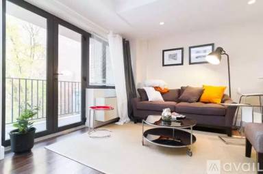 Main picture of 809 9th Ave