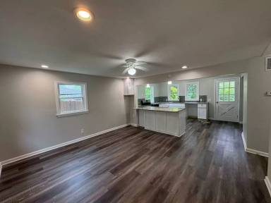 Main picture of 649 Maplewood Ave