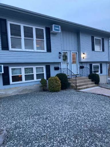 Main picture of 24 Vinton Ave