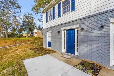 Main picture of 512 Ridley Ave
