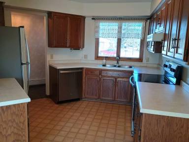 Main picture of 728 Colonial Cir