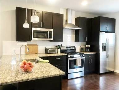 Main picture of 100 Turner St