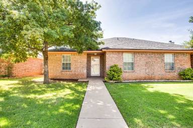 Main picture of 3113 99th St