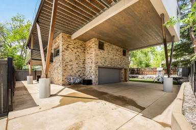 Main picture of 1327 Balsam Ave