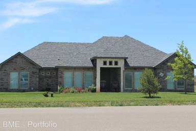 Main picture of 9501 Yesterday Ln W