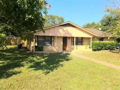 Main picture of 532 Mockingbird Ln