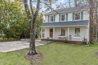 Main picture of 3334 Lassiter St