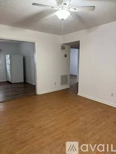 Main picture of 127 Whispering Oaks Ln