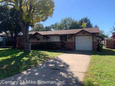 Main picture of 949 Dee Ln