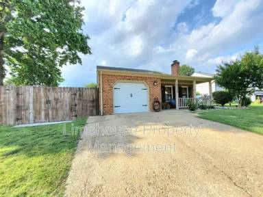 Main picture of 2124 Fort Belvoir Dr