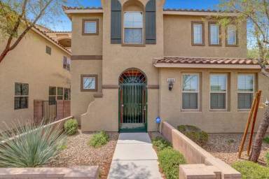 Main picture of 6998 Castle Mountain Ave